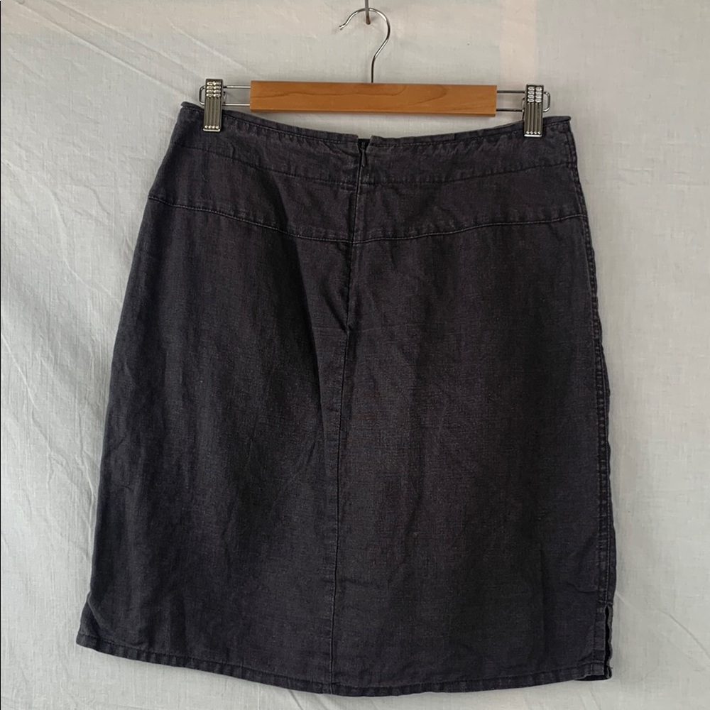 Gorgeous and Comfy Charcoal Linen Skirt - Picture 2 of 2